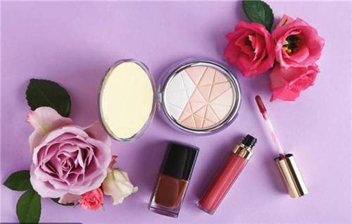 警惕美麗陷阱 化妝品中汞鉛超標問題與室內(nèi)裝飾工程設(shè)計的健康關(guān)聯(lián)